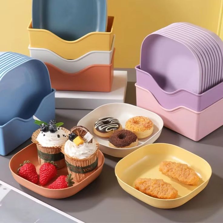 10 Pcs Food Grade Plastic Dining Plates Set