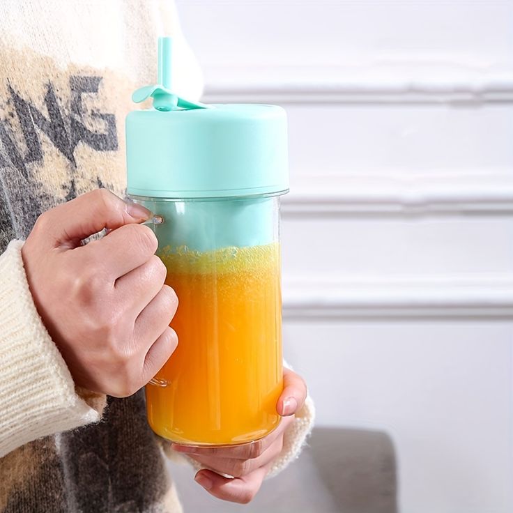 2 In 1 Mini USB Rechargeable Juicer & Crusher Mug with 6 Blades